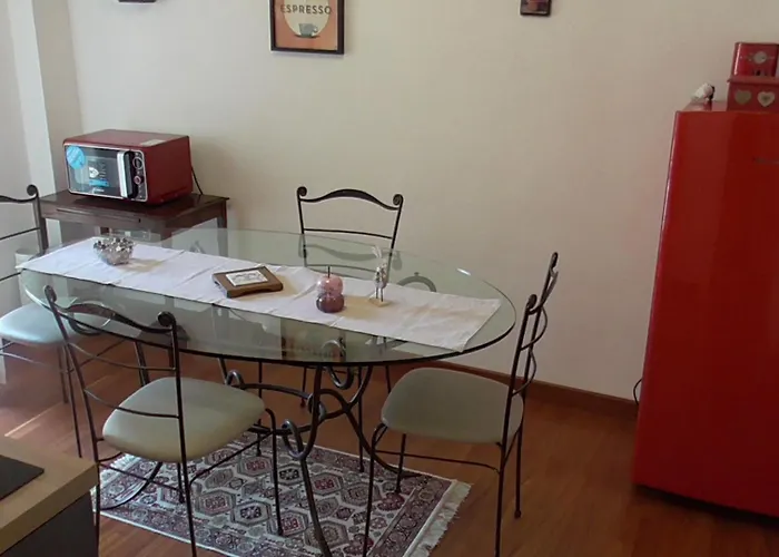 Italian Romance - A Fine In Apartment Rom